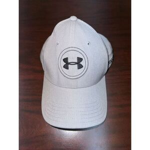 Under Armour Grey Fitted Gold Baseball Hat Size Medium/Large